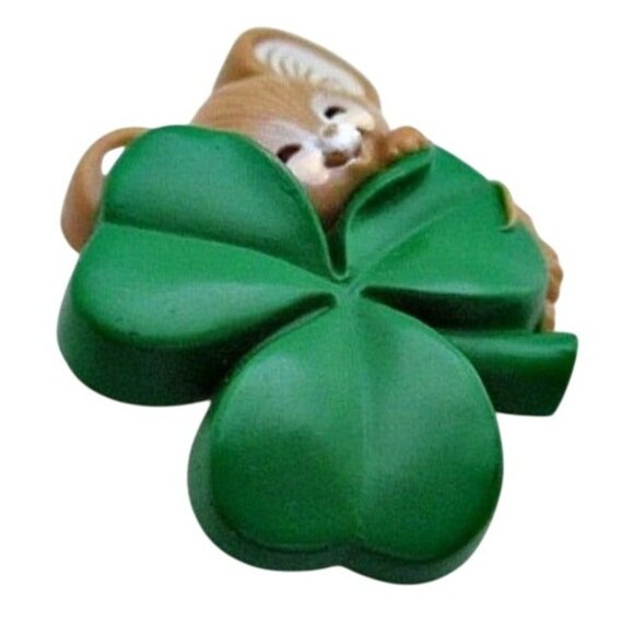 Hallmark Mouse & Shamrock Brooch Pin - Vintage 80s Jewelry - Gift Boxed - Picture 3 of 5